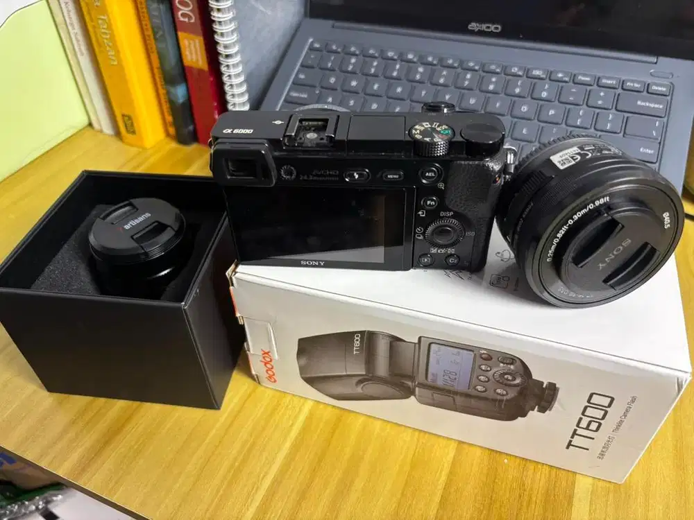 Sony A6000 Kit 16-50mm f/3.5-5.6 OSS Mirrorless Kamera
