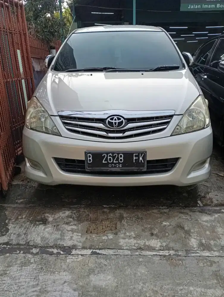 Toyota Kijang Innova 2.5 G AT 2010 Silver