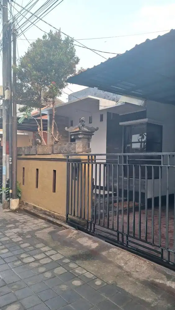 Rumah baru renovasi dekat mall living world
