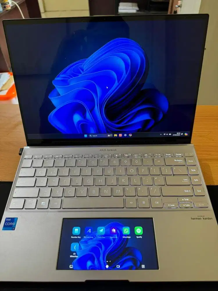 Asus zenbook 14 inc