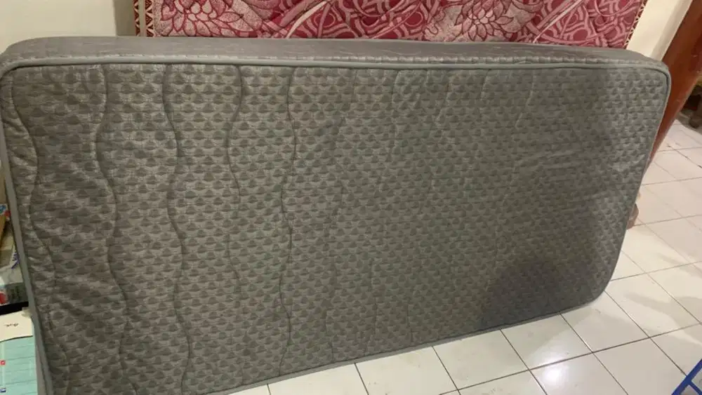Kasur masih bagus beli di transmart