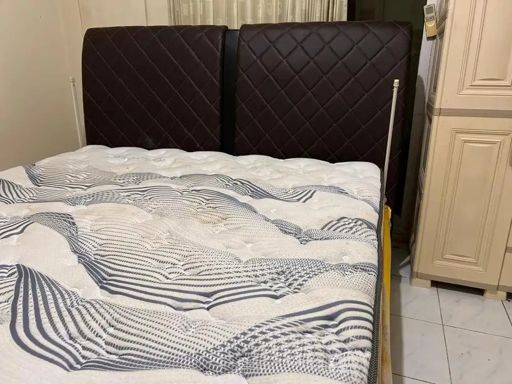 Dijual Murah all set Kasur Spring bed merek Ellite Classy Second