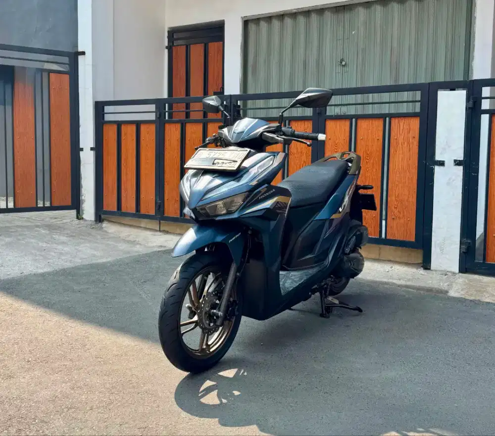 Honda Vario 125 Gen 2 Keyless MULUSSS CBS ISS Pajak Panjang