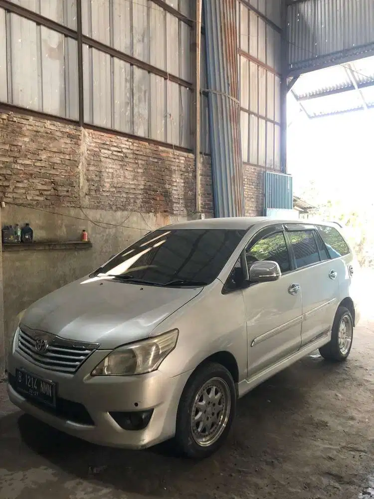 Toyota Kijang Innova 2005 Upgrade Barong Bensin