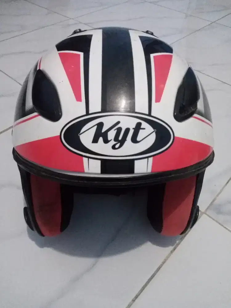 Helm KYT Xavier Simeon