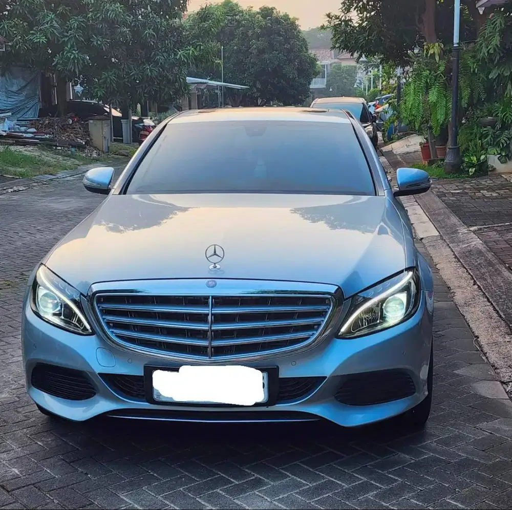 Dijual Mobil Mercedes-Benz C250 Classic Silver Diamond