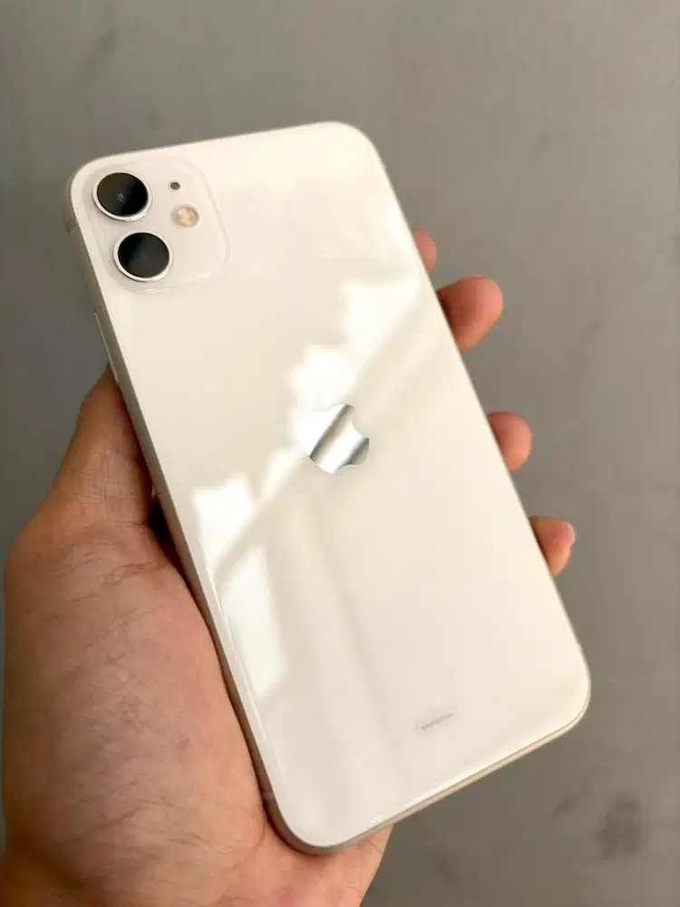 Iphone 11 White (64GB) - Ex Resmi IBOX
