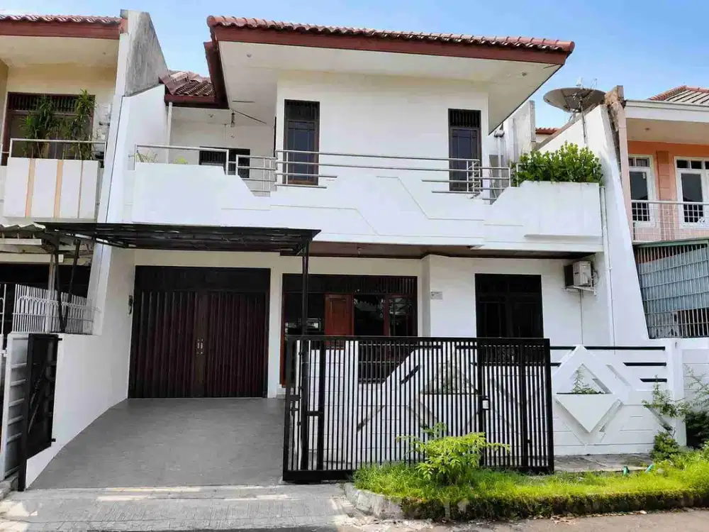 Dijual Rumah 2 Lantai Bebas Banjir di Taman Kebon Jeruk Intercon