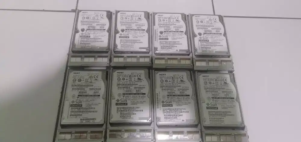 8 unit hardisk server 600gb kecepatan 10.000rpm