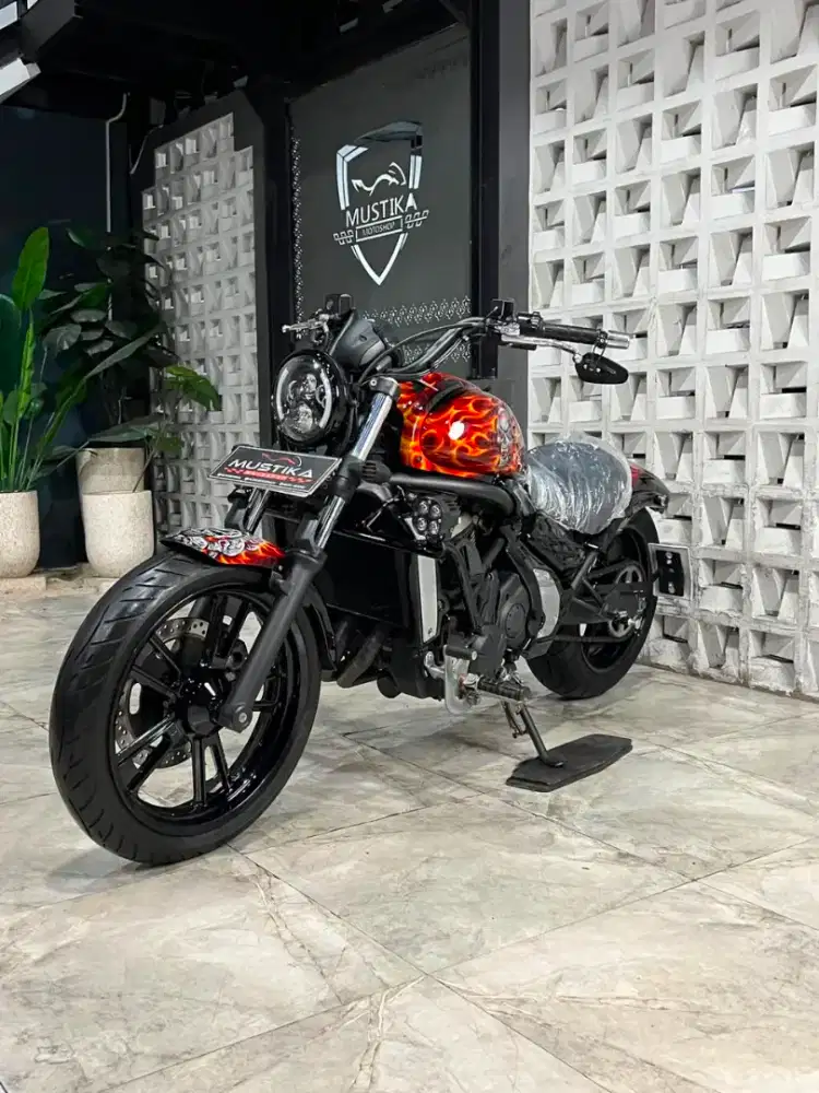 Kawasaki Vulcan 650 2015. KM 6rb asli. DANNY Mustika Motor Malang