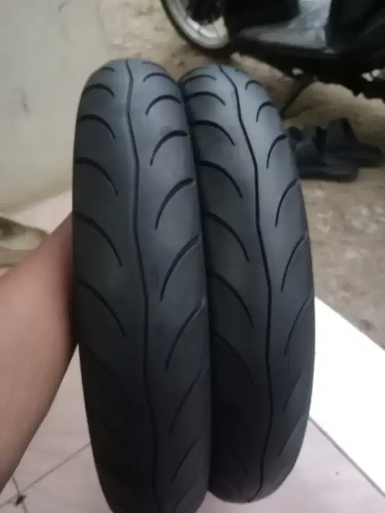 Sepasang ban maxxsis diamond ukuran 90/90-80/90-14