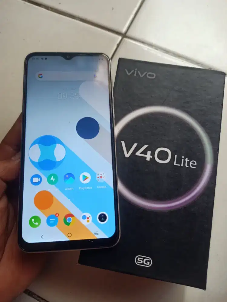 Vivo v40 lite ram 8/256 mau di Jual saja hp no minus