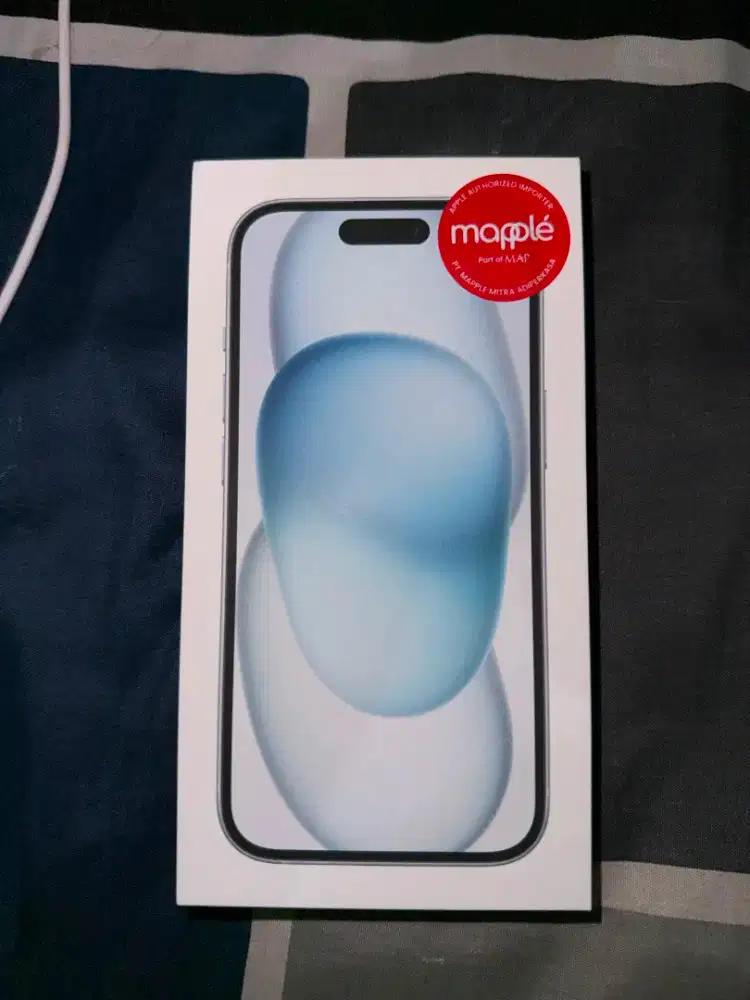 Iphone 15 128GB Biru garansi resmi Indonesia