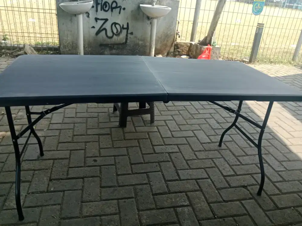 Meja lipat portable serbaguba ukuran 1,5