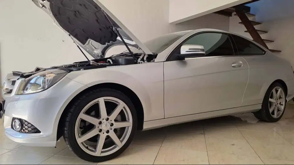 W204 CGI COUPE MANUAL 2013 M/T TANGAN-1