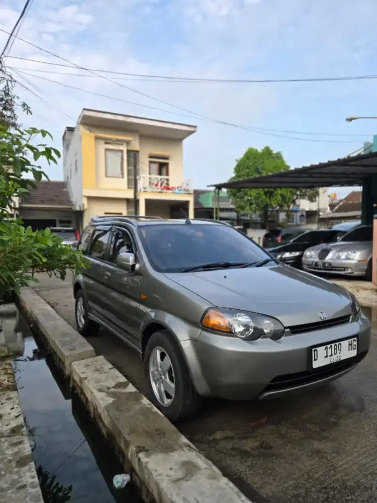 HRV 1.5 CBU Japan th 2000