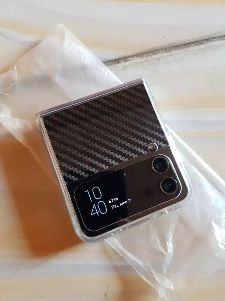 Samsung Zflip 4 banyak PR - NETT