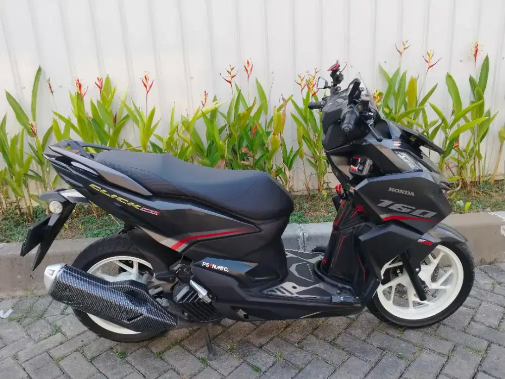 Honda Vario 160 CBS ISS  BULAN 5 TAHUN 2023  ( PAJAK PNJG S/D 2027 )