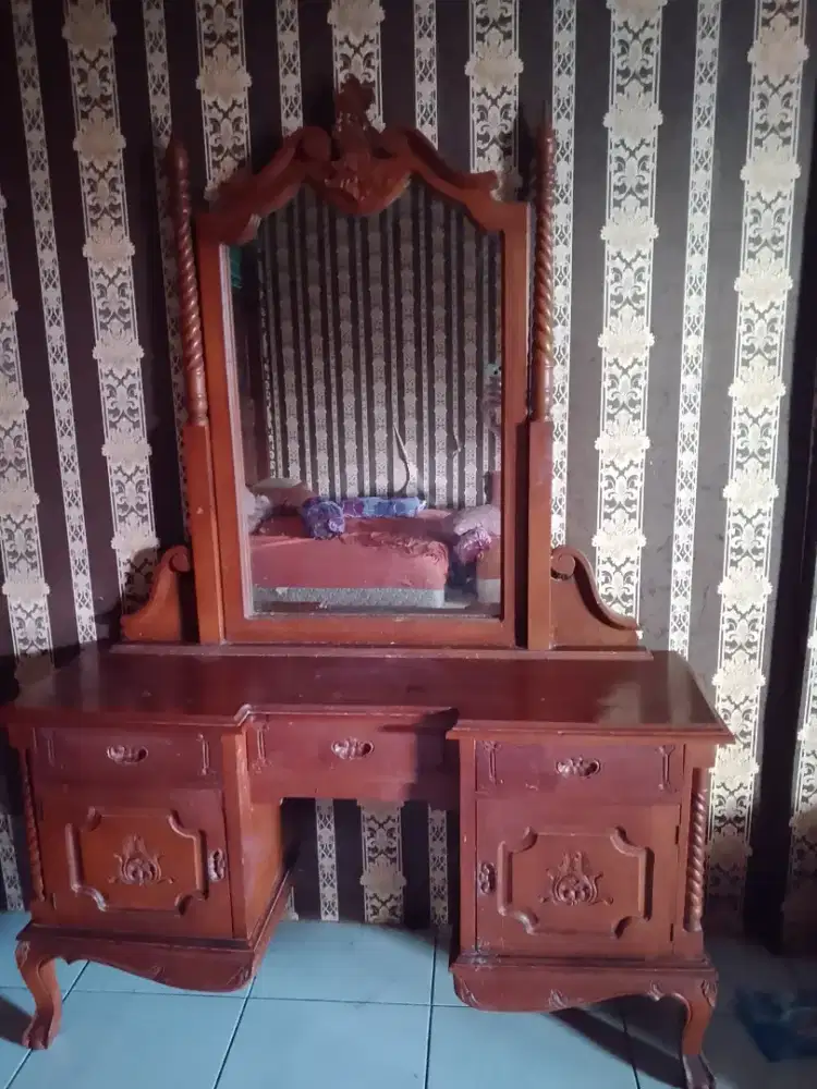 DIJUAL MEJA RIAS KAYU JATI SECOND