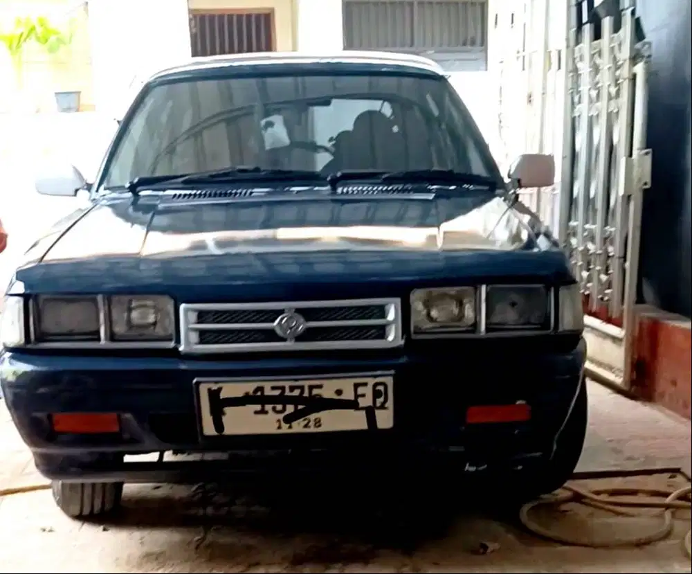 MAZDA VANTREN 1995