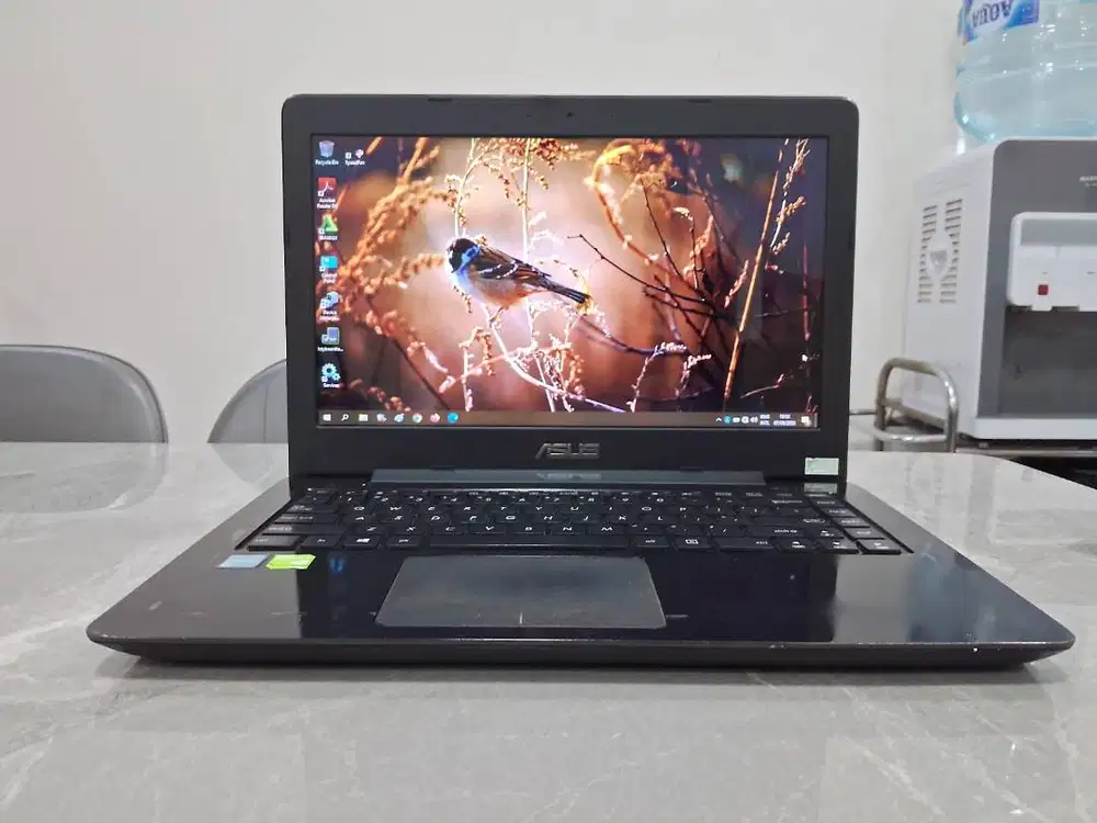 Laptop i5 8GB Dual VGA Nvidia Batre BARU Gaming Desain Sekolah Ok Grns