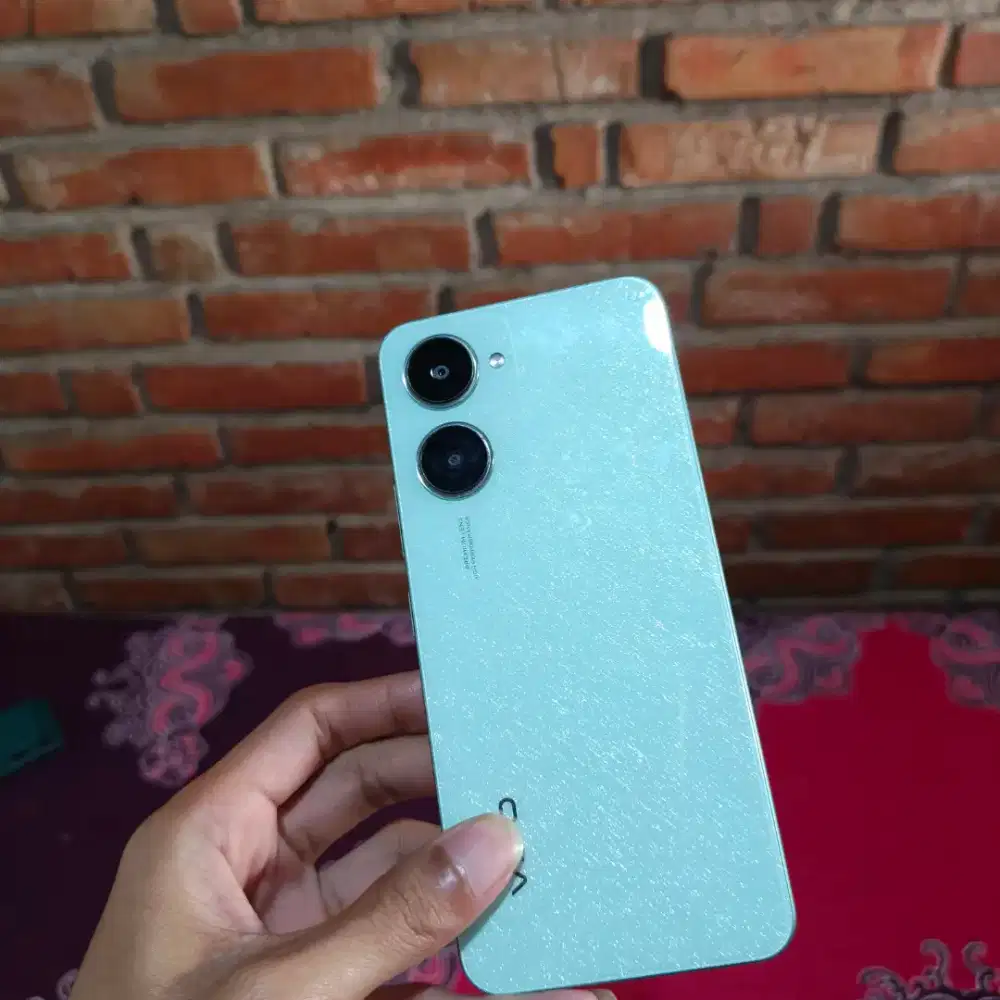 Vivo Y 03 bekas
