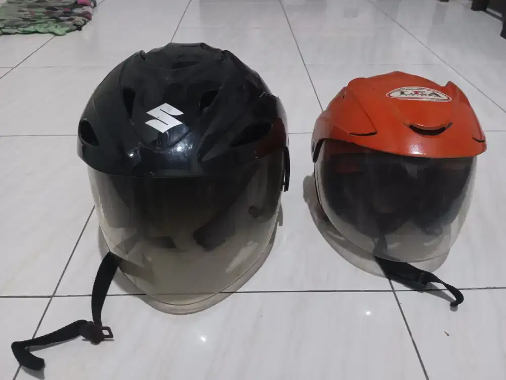 Helm bekas borongan