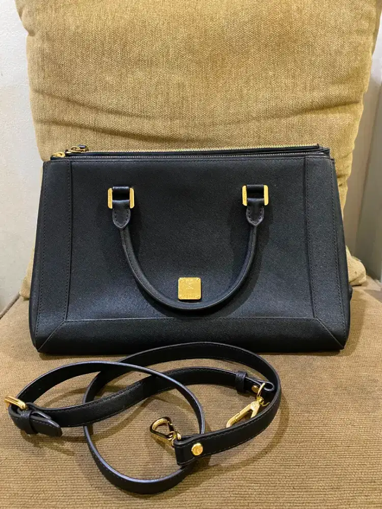 Tas MCM top handle black leather original net price