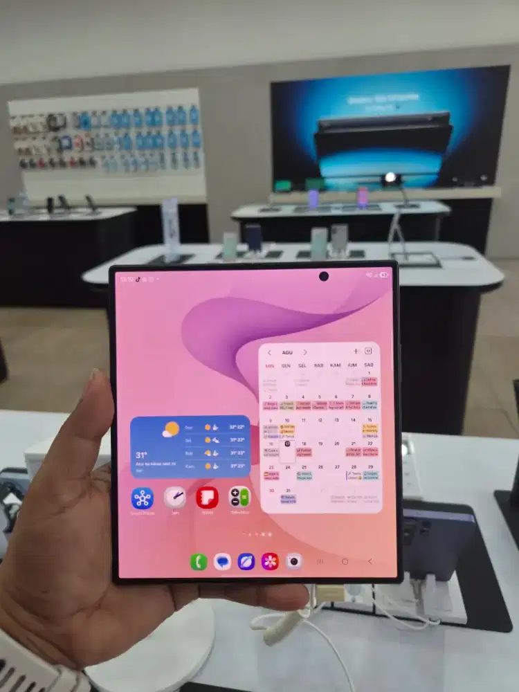 Yuk galaxy foldable8 sudah ready ya promo bunga 0% tnpa dp