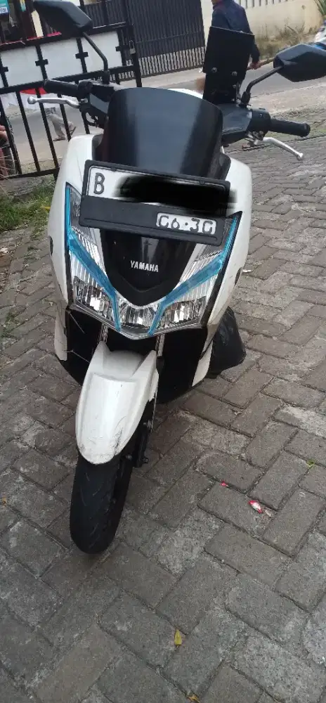 Yamaha Lexi putih