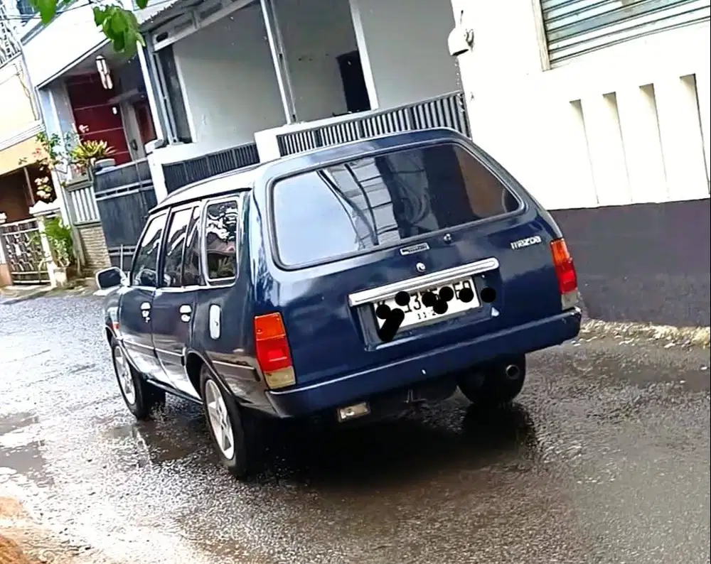 MAZDA VANTREN 1995