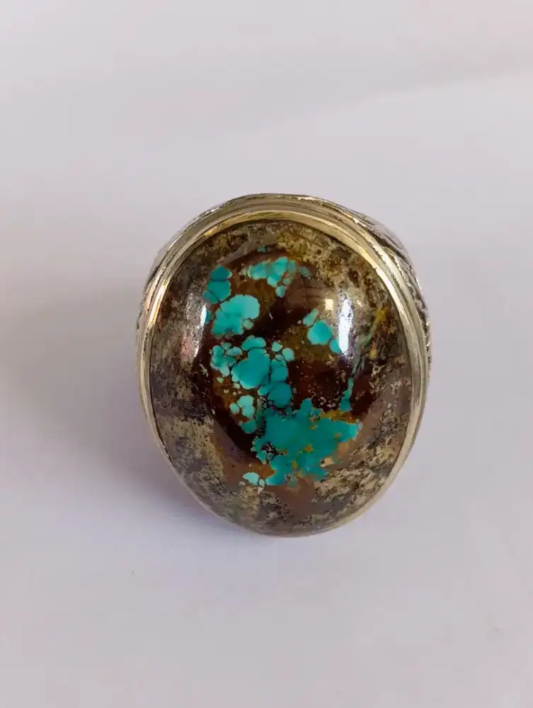 Pirus Persia Lawas Sakral