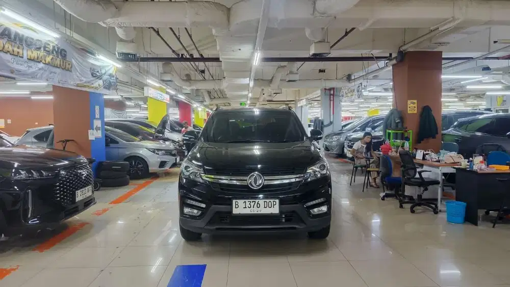 Dfsk Glory 560 2023 Matic Hitam