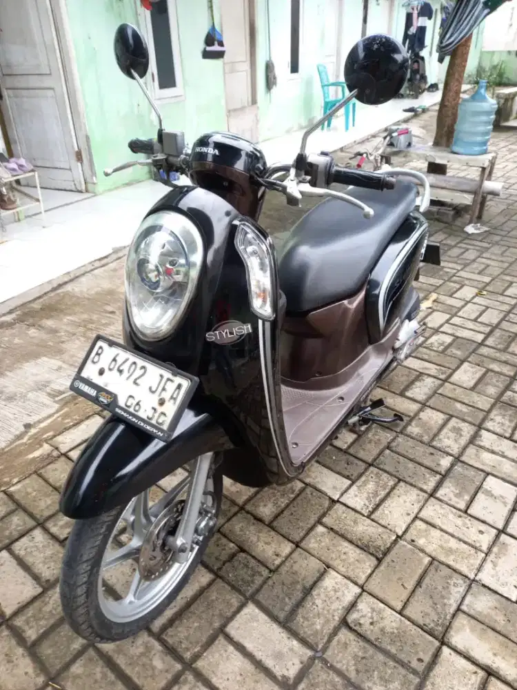 Honda scoopy 2015