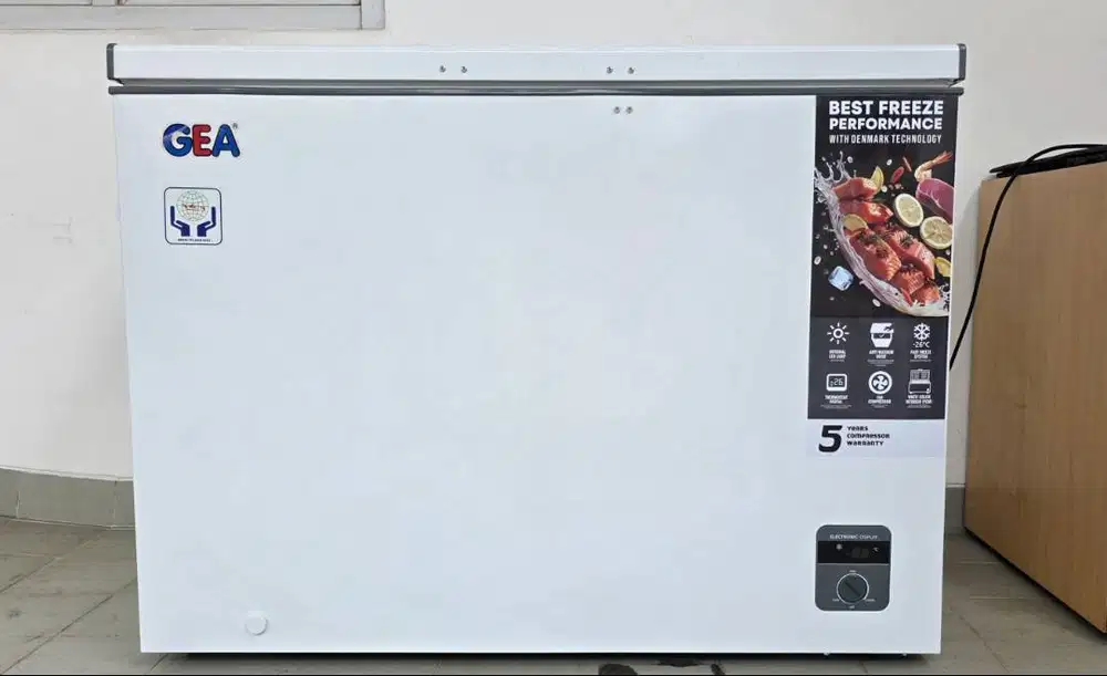 GEA Freezer AB 318 R Garansi Resmi dan Kondisi Bagus