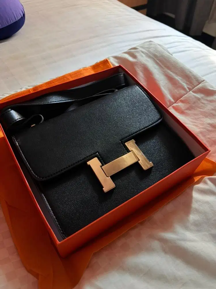 BLACK CONSTANCE-INSPIRED SHOULDER BAG