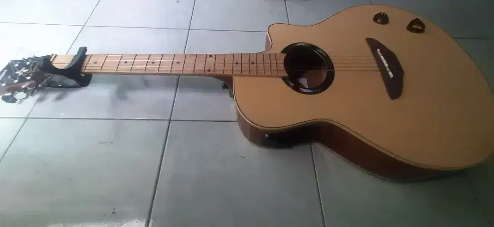 Gitar Akustik Elektrik
