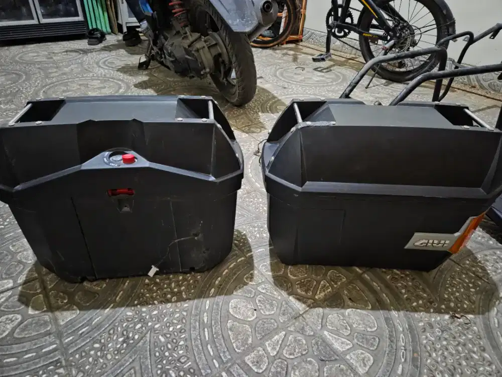 jual side box givi e22 , top box givi+brecket+baseplat pakean n max