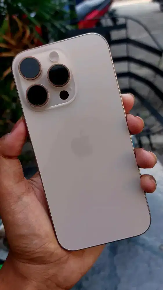 iPhone 16 Pro 128GB Desert Titanium - Eks Ibox