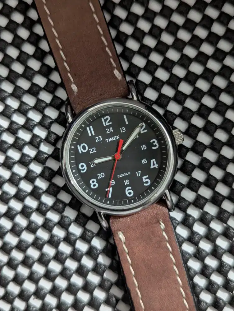 FOR SALE: Timex Weekender Slip-Thru T2N647

FIELD WATCH GANTENG!