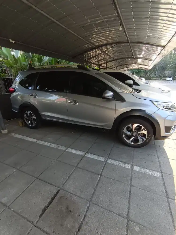 Dijual cepat mobil Honda BRV matic siapa cepat dia dapat