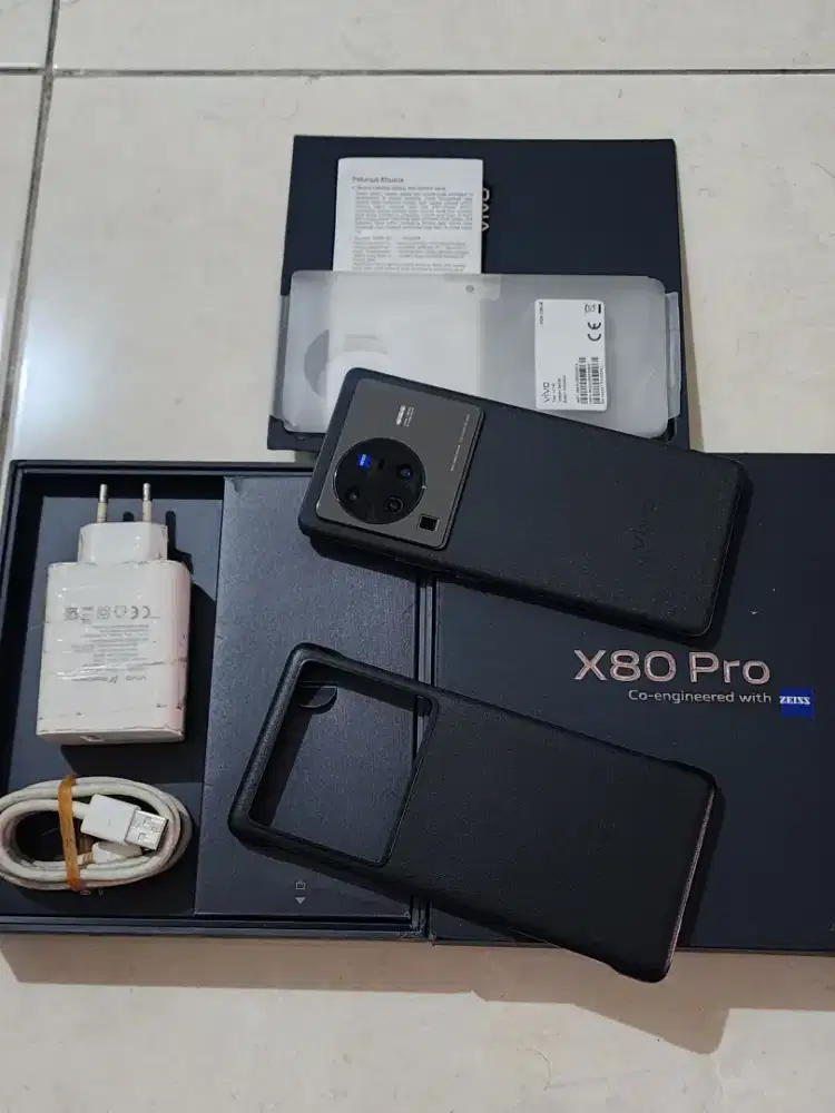 Vivo X80 Pro 5G 12/256Gb, warna Hitam, kondisi 99,9% Sempurna