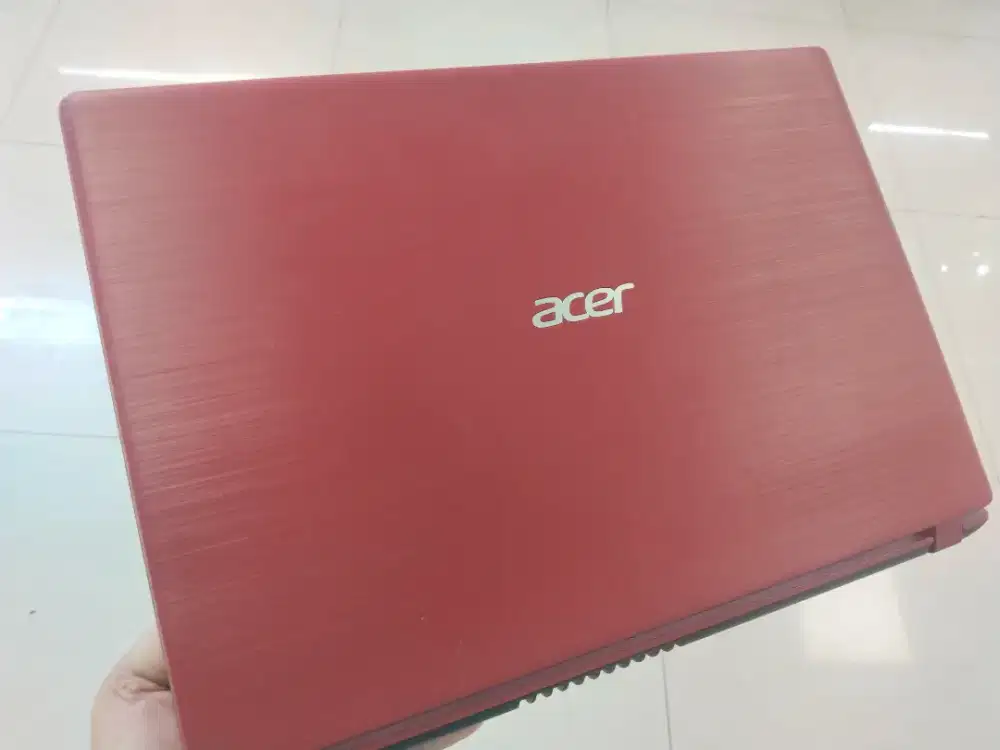 Dijual laptop Acer Aspire Slim mulus AMD A4-9125 Ram 4GB DDR4 SSD 256G