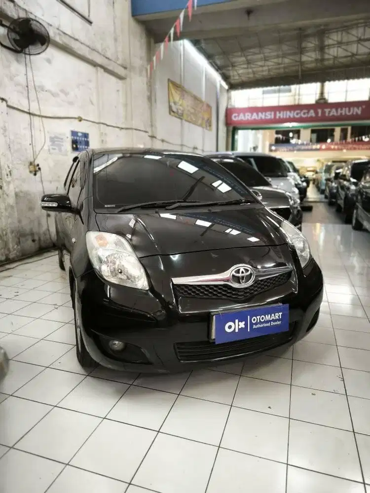 TOYOTA 2011 YARIS 1.5 E A/T HITAM MURAH OTOMART 286 KENJERAN