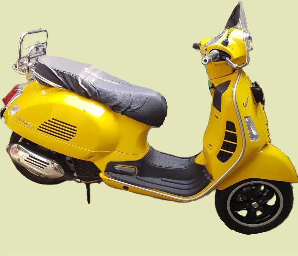 Dijual Vespa GTS i-Get 150 ABS (Yellow Soul) (Low KM)