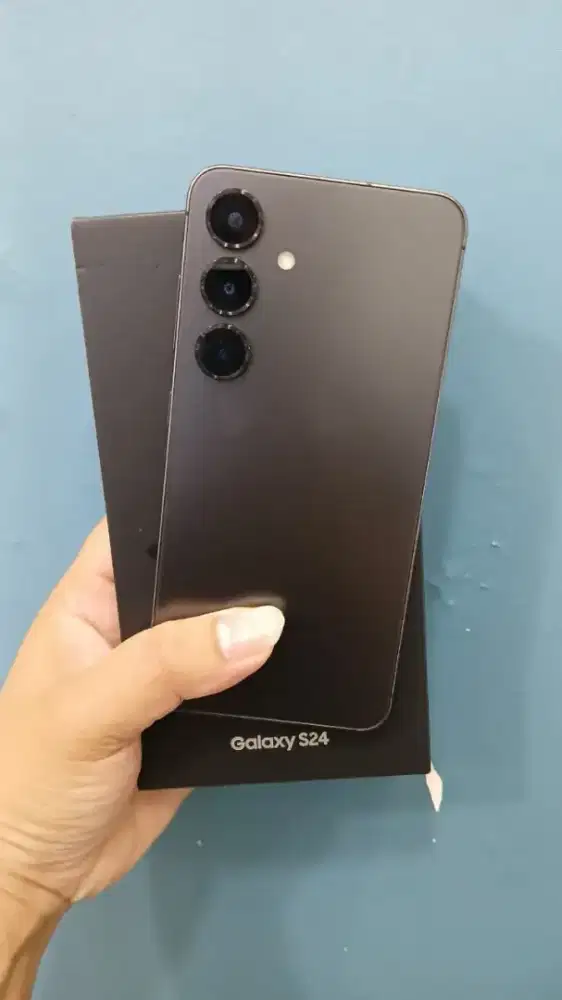 Samsung S24 8/256 Second