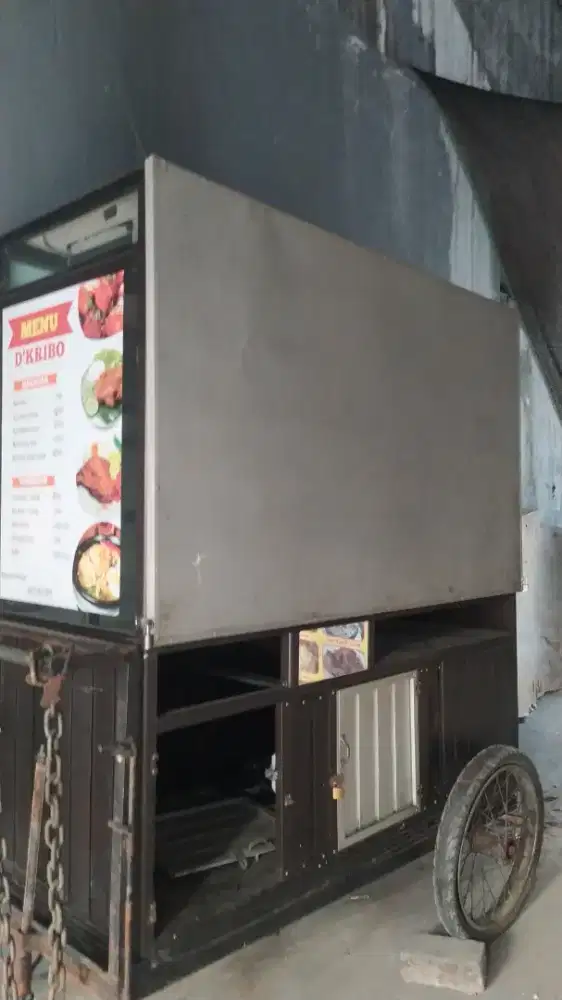 Booth kontainer bubur