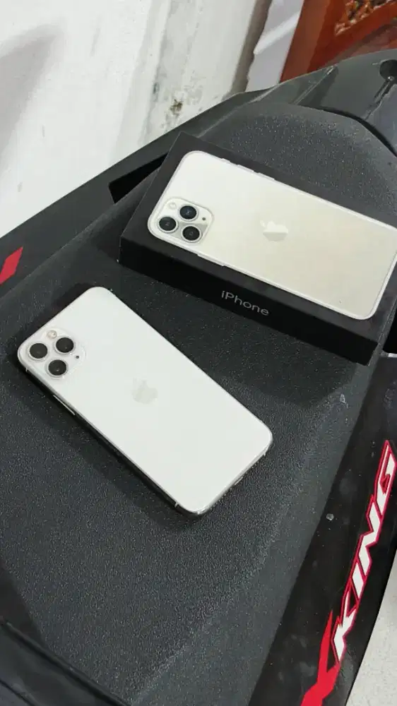 iPhone 11 pro silver