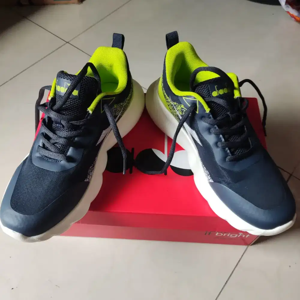 Dijual Sepatu Diadora size 40 Original Made in indonesia