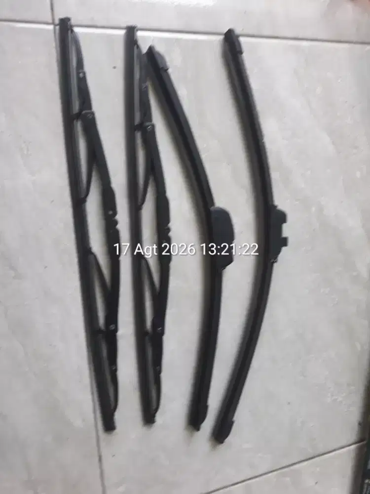 Wiper karet kaca mobil